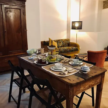 Senzanome Oda ve Kahvaltı