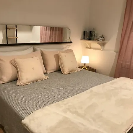 Bed & Breakfast Senzanome Bologna